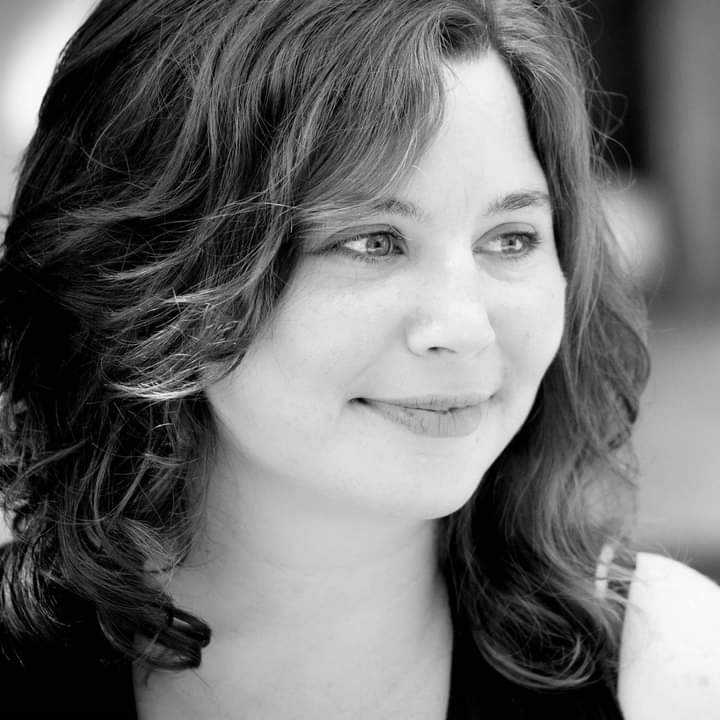 דקלה איל סיטון מלוות תהליכים מוסמכות בגישת התמקדות בבית